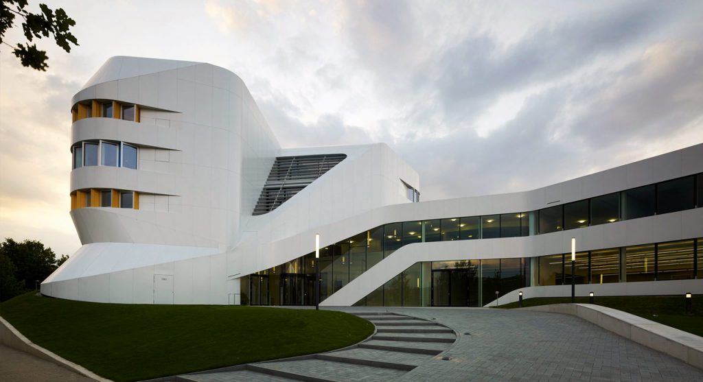 — Centre For Virtual Engineering (Zve), Stuttgart (D), 2012