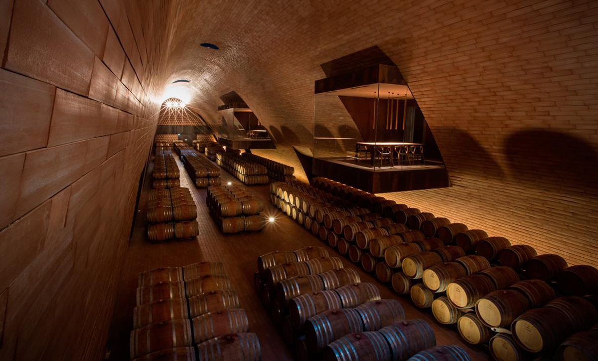 Cantine Antinori — Chianti, Italy — scorcio verticale
