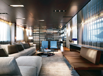 Yacht Sl104 — Milan, Italy — scatto 1