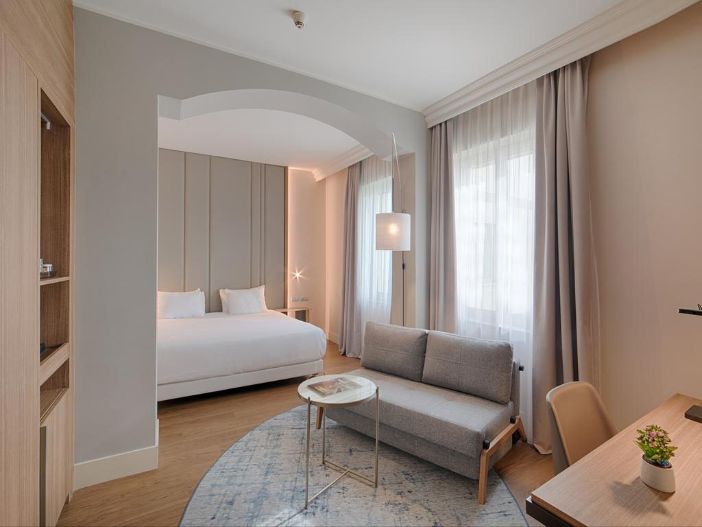 NH Hotel de la Gare Bologna — Bologna, Italia — ambiente 2