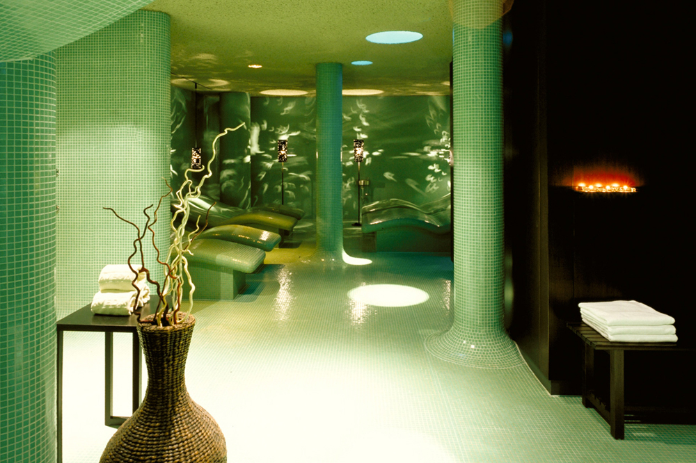 Loisium Wine Spa Resort — Langenlois, Austria — scorcio verticale