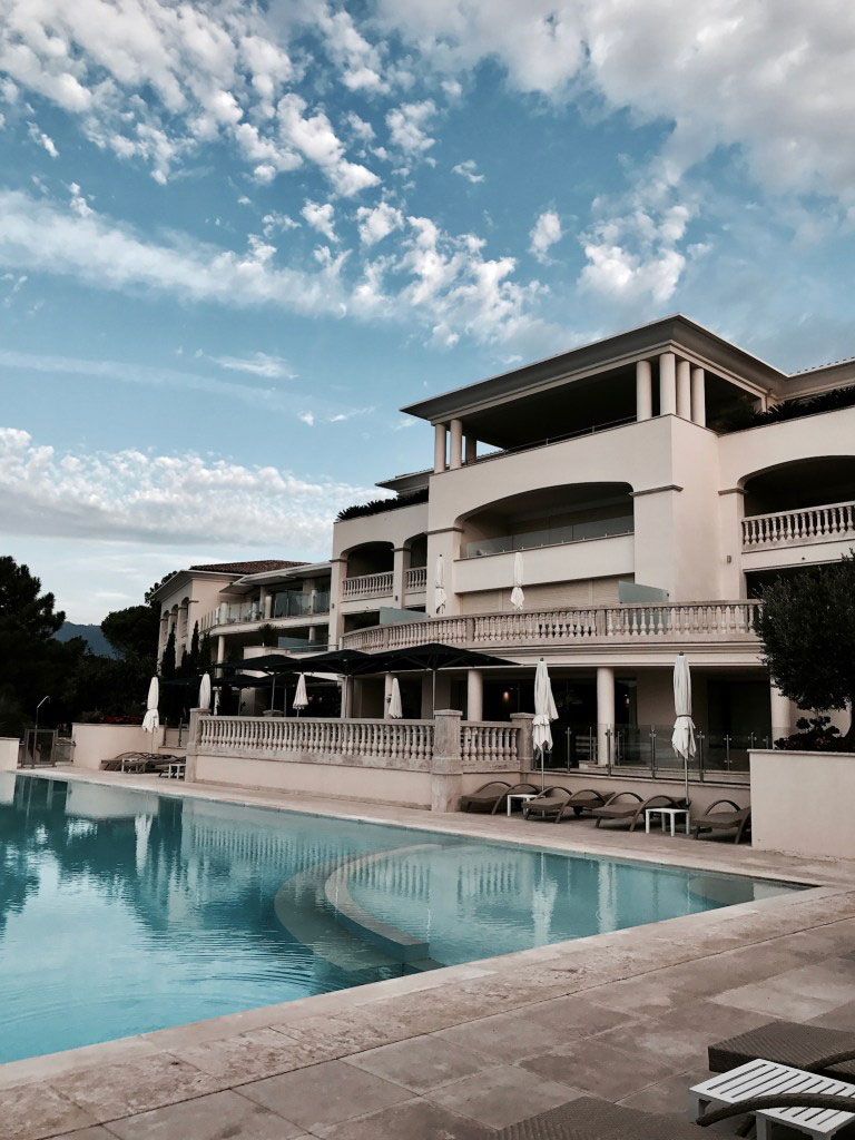 Hotel Don Cesar — Porto Vecchio, Francia — scorcio verticale
