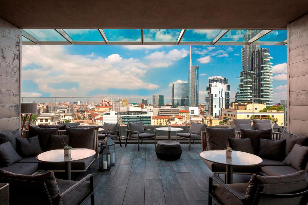 Hotel ME Milan Il Duca — Milano, Italia — scorcio verticale