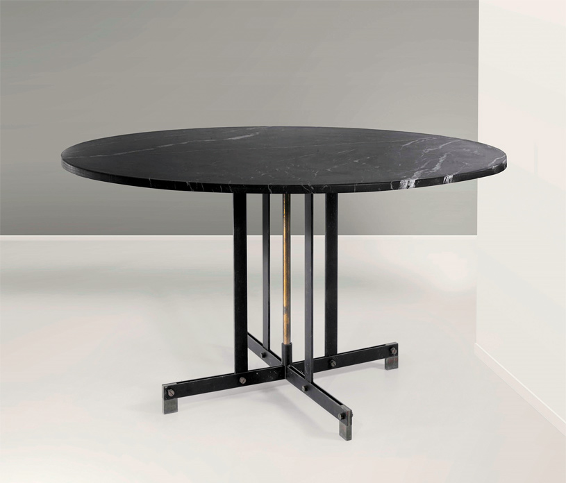 — Tavolo esposto alla X Triennale di Milano, 1954